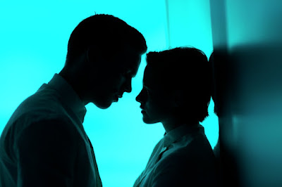 Image of Kristen Stewart and Nicholas Hoult in Equals