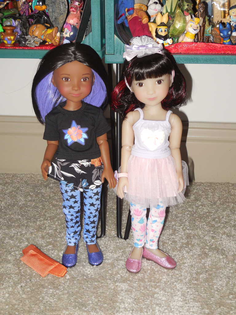 Veni Vidi Dolli REVIEW Ruby Red Fashion Friends Siblies Kelsey & Sydney