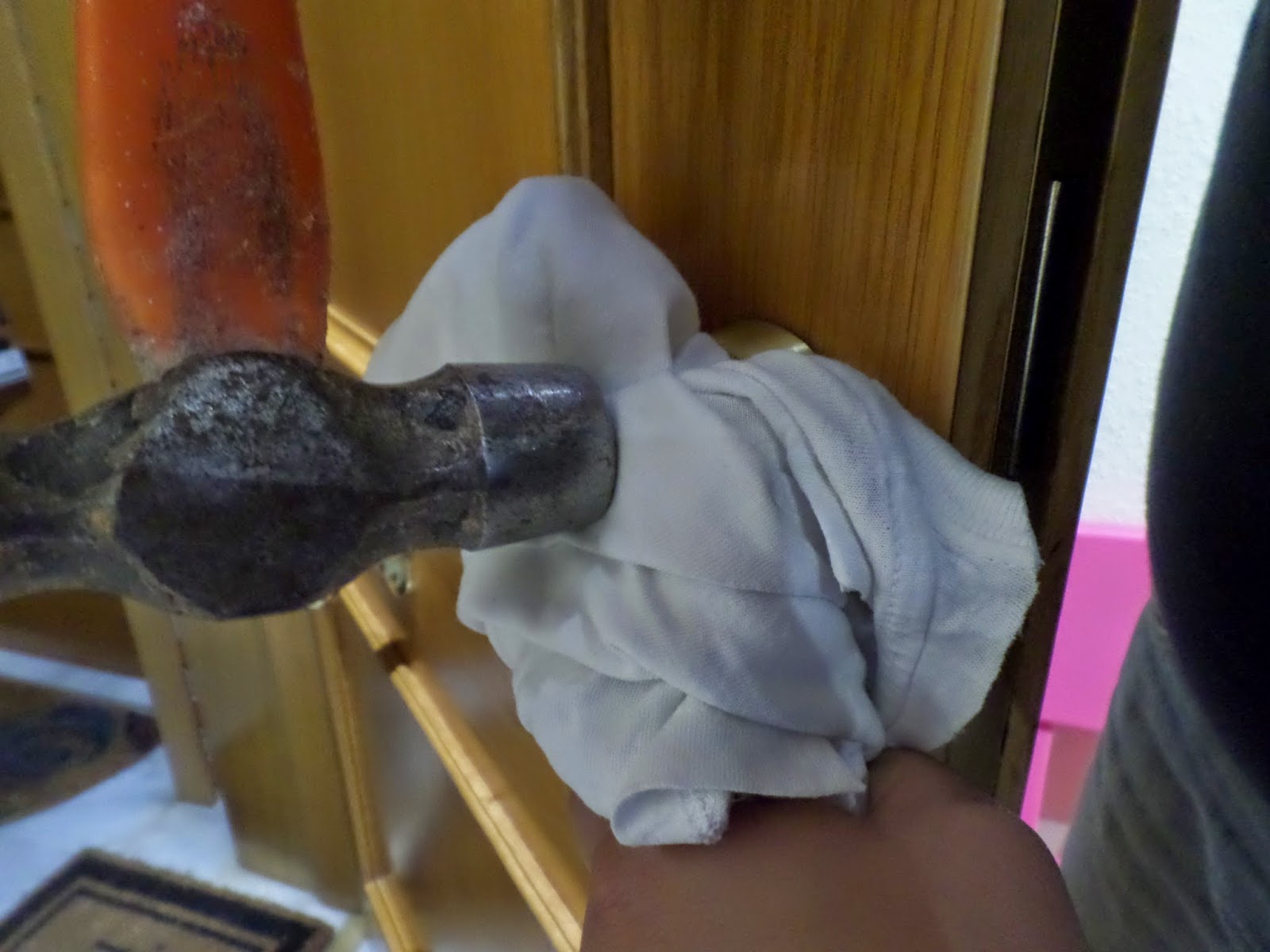 Mis enredos, pensamientos y actividades: Instalación de nuevo escudo en