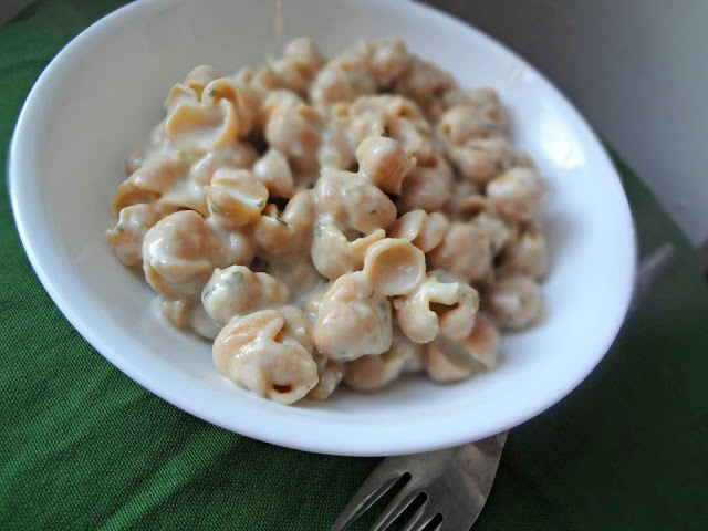 Creamy Garlic Shells Creamy Garlic Shells