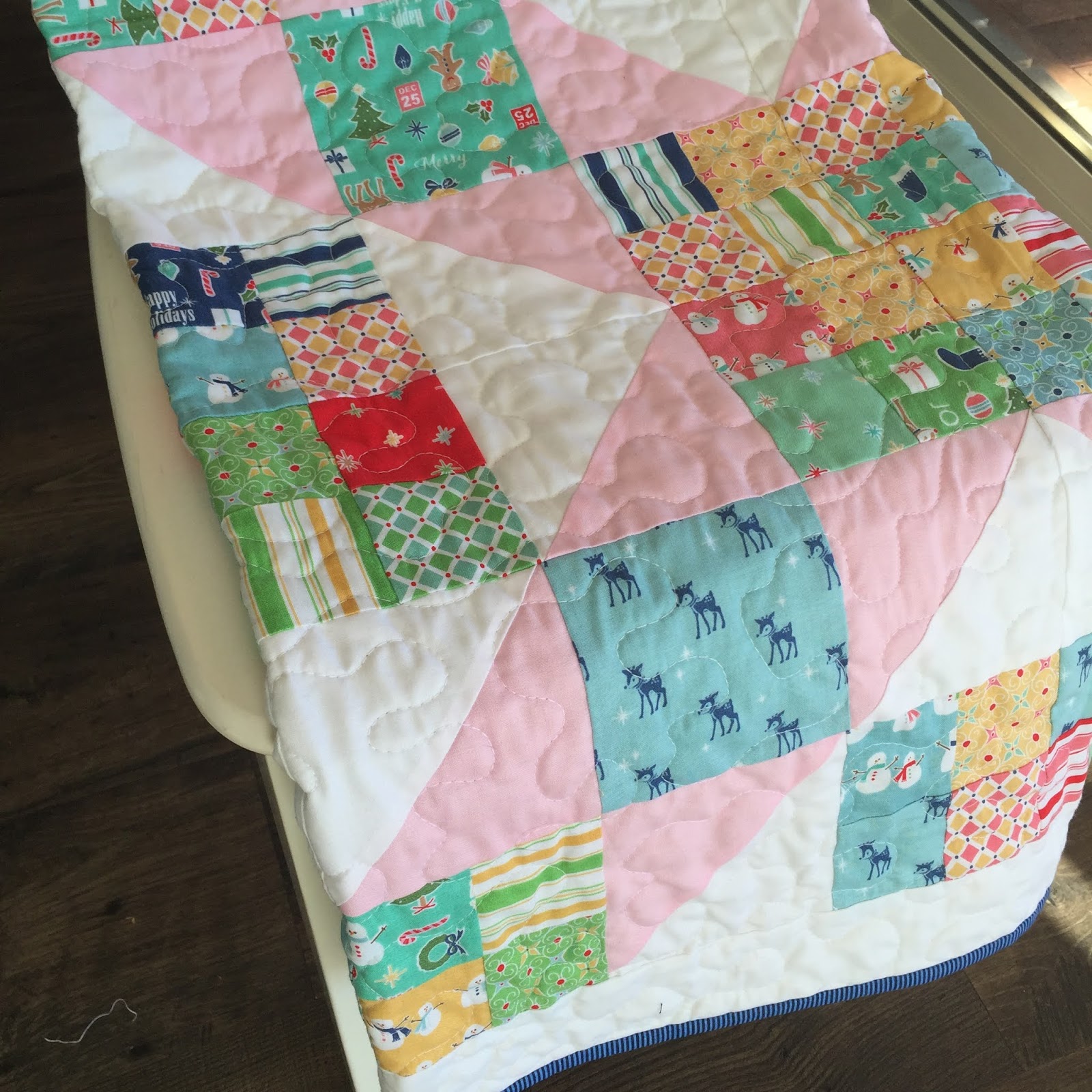 Keep Cozy at Christmas Quilt {free and easy quilt pattern} Samelia's Mum
