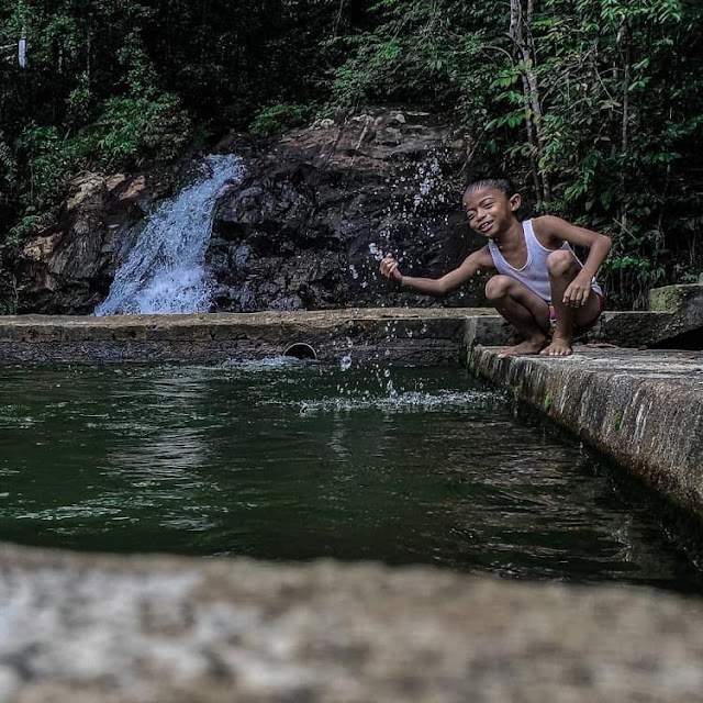 Area Air Terjun Batu Ampar Lingga