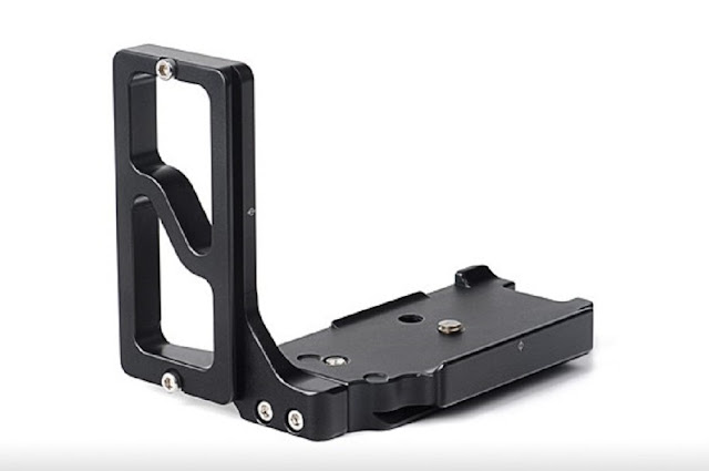 Sunwayfoto PCL-80D L Bracket angled rear view