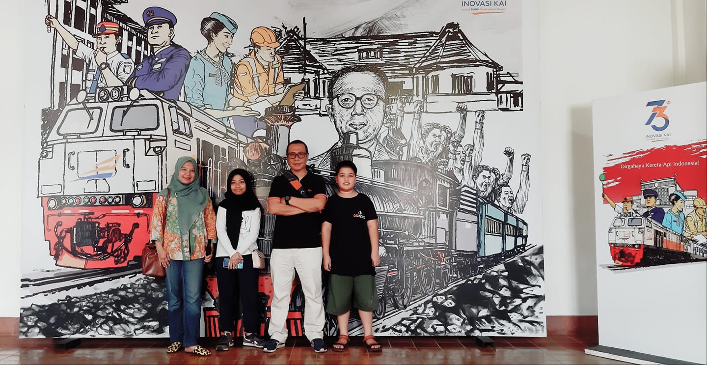 wisata museum transportasi kereta api lawang sewu semarang nurul sufitri mom lifestyle blogger traveling culinary review