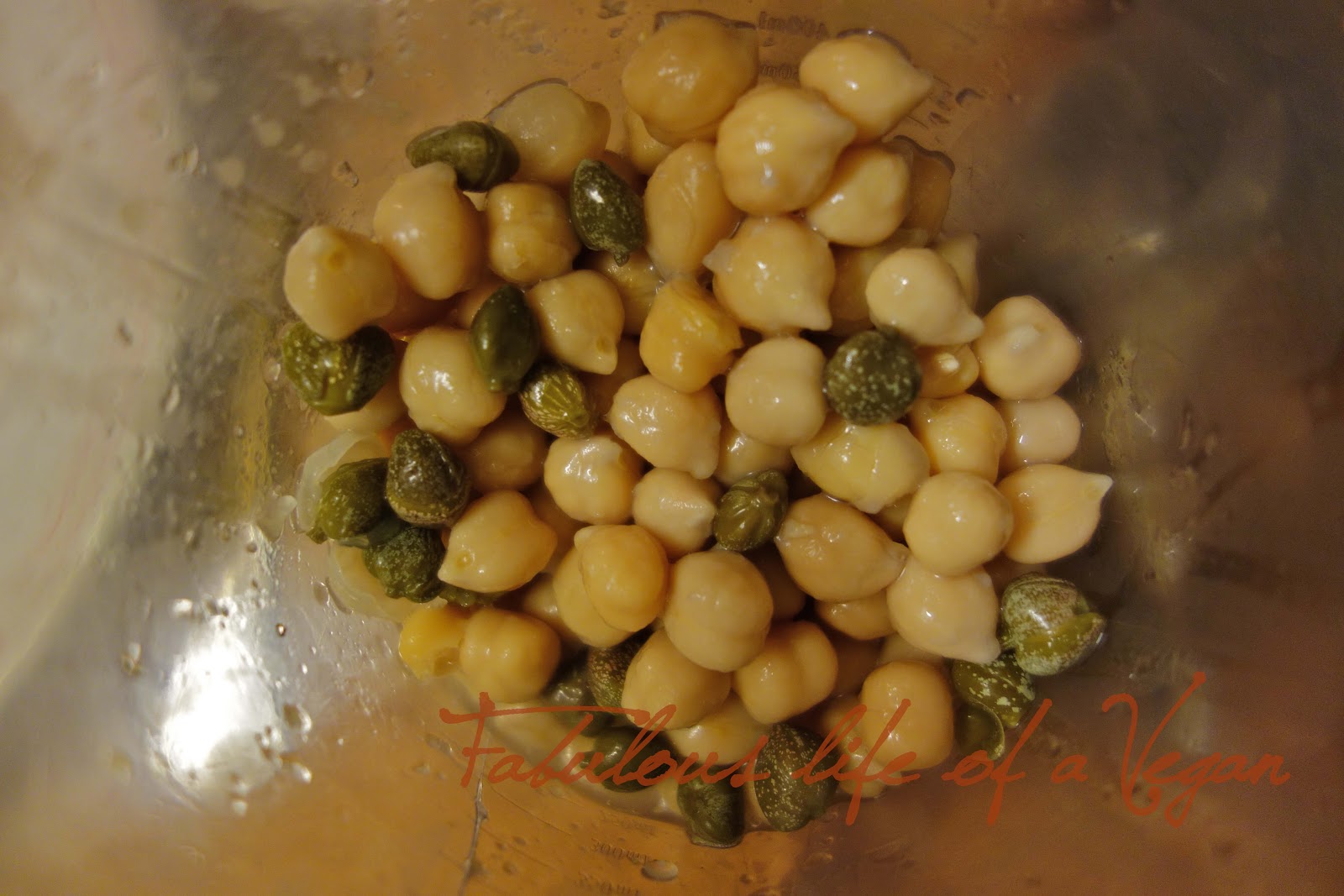 Fabulous life of a Vegan Seitan "tonnato"