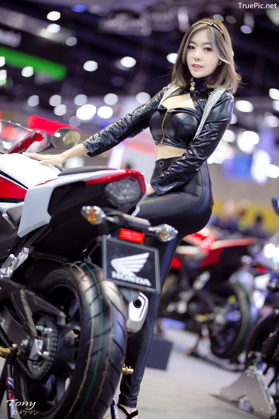 Image-Thailand-Hot-Model-Thai-Racing-Girl-At-Big-Motor-2018-TruePic.net- Picture-135