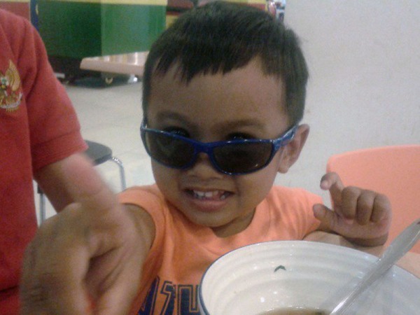 Guzryant Blogs: Merawat Kesehatan Gigi Anak Anda