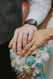 Heather Clark Photography - bouquet by Gypsy Farm Girl 