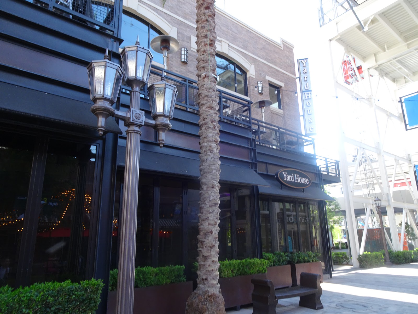 Miquelli's Amerikablog Restaurant Yard House Las Vegas, Nevada