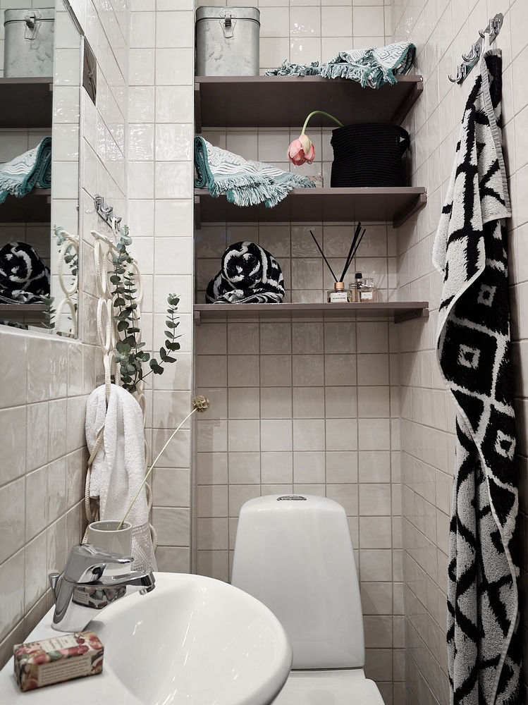 An Afternoon Tea In My Backyard - Fit For Royalty!