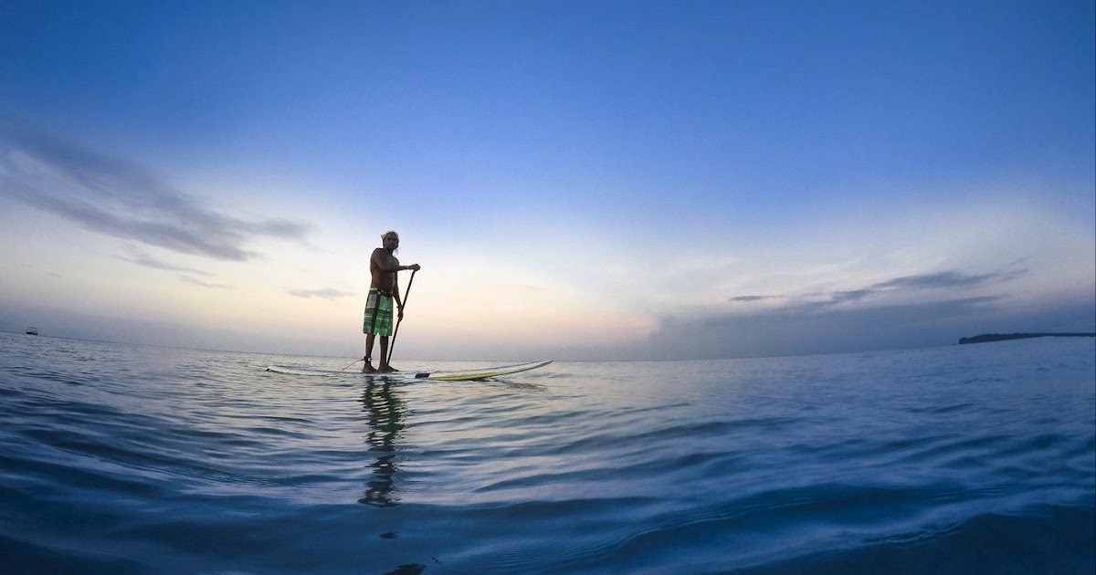 Tips On Paddle Boarding Attire For Every Season