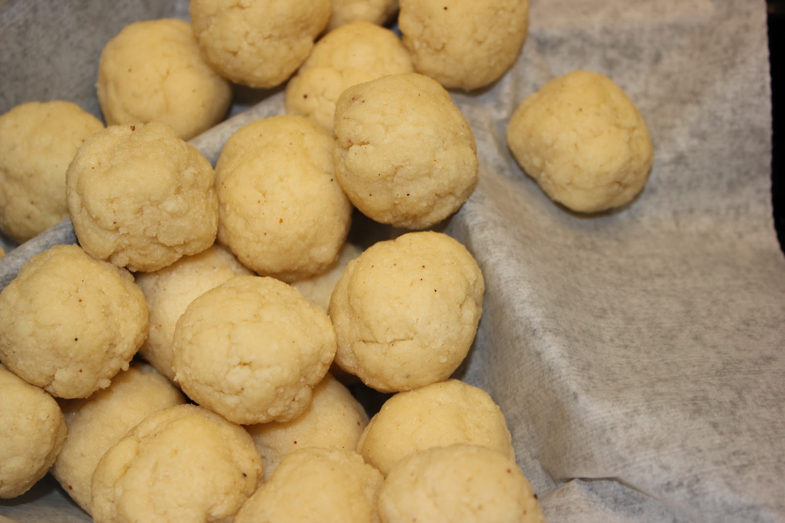 Luscious Confections: Gluten-Free Donut Holes