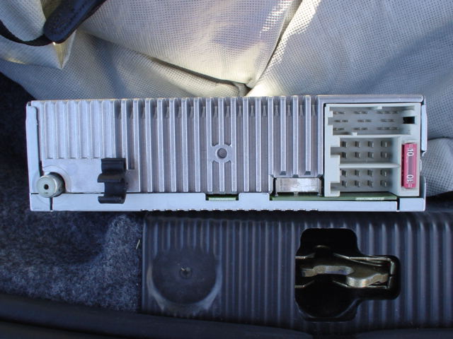 How To Change Fuse In Car Stereo - How To Install Car Audio Systems How To Change Fuse In Car Stereo - How To Install Car Audio Systems