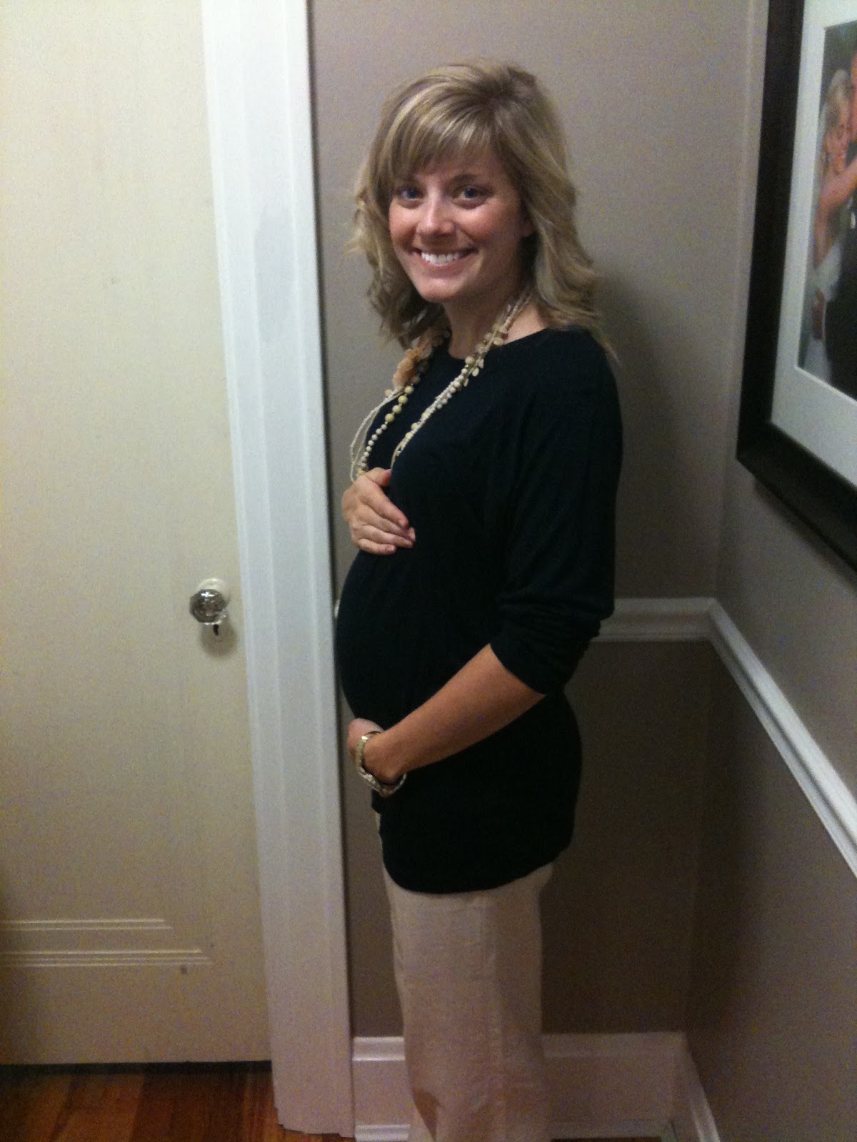 Roses on Rossford Wordless Wednesday (Baby Bump 17 Weeks)