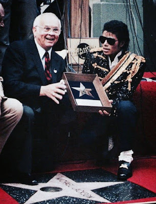 Michael Jackson recibe su estrella en el Paseo de la Fama de Hollywood