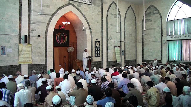 Jangan Lakukan Hal Ini Ketika Shalat Jum`at Atau Shalat Jum`atmu Akan Berakhir Dengan Sia Sia Jangan Lakukan Hal Ini Ketika Shalat Jum`at Atau Shalat Jum`atmu Akan Berakhir Dengan Sia Sia