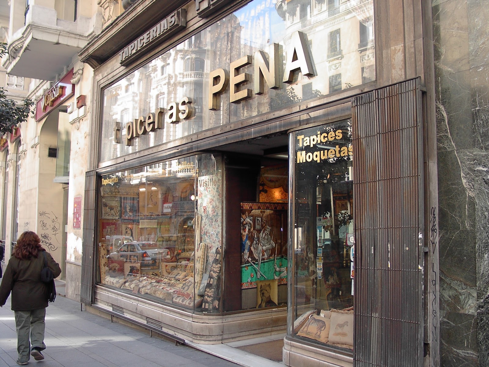TAPICERÍAS JOYERÍA ALDAO UN ATRACO EN GRAN VÍA.