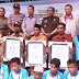 Foto Bersama Bupati Seusai Penandatanganan Piagam Latondu Dan Pelepasan Tukik Penyu