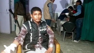 मुर्गा खरीदने के विवाद में मुर्गा दुकानदार सहित दो लोगों को मारी गोली, जांच में जुटी पुलिस मुर्गा खरीदने के विवाद में मुर्गा दुकानदार सहित दो लोगों को मारी गोली, जांच में जुटी पुलिस