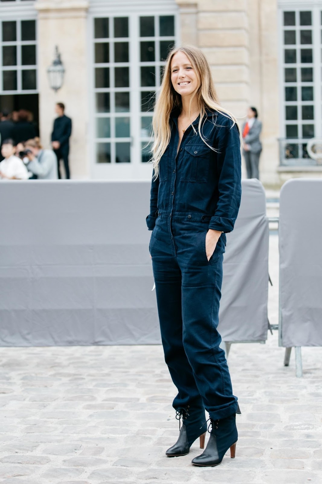 Style Inspiration: The Parisian Way to Wear this Chic Spring Trend