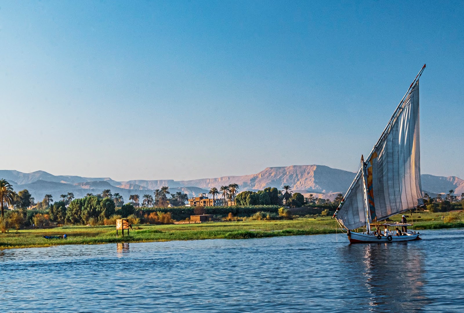 Enjoy your time with beautiful places To Banana Island in Luxor