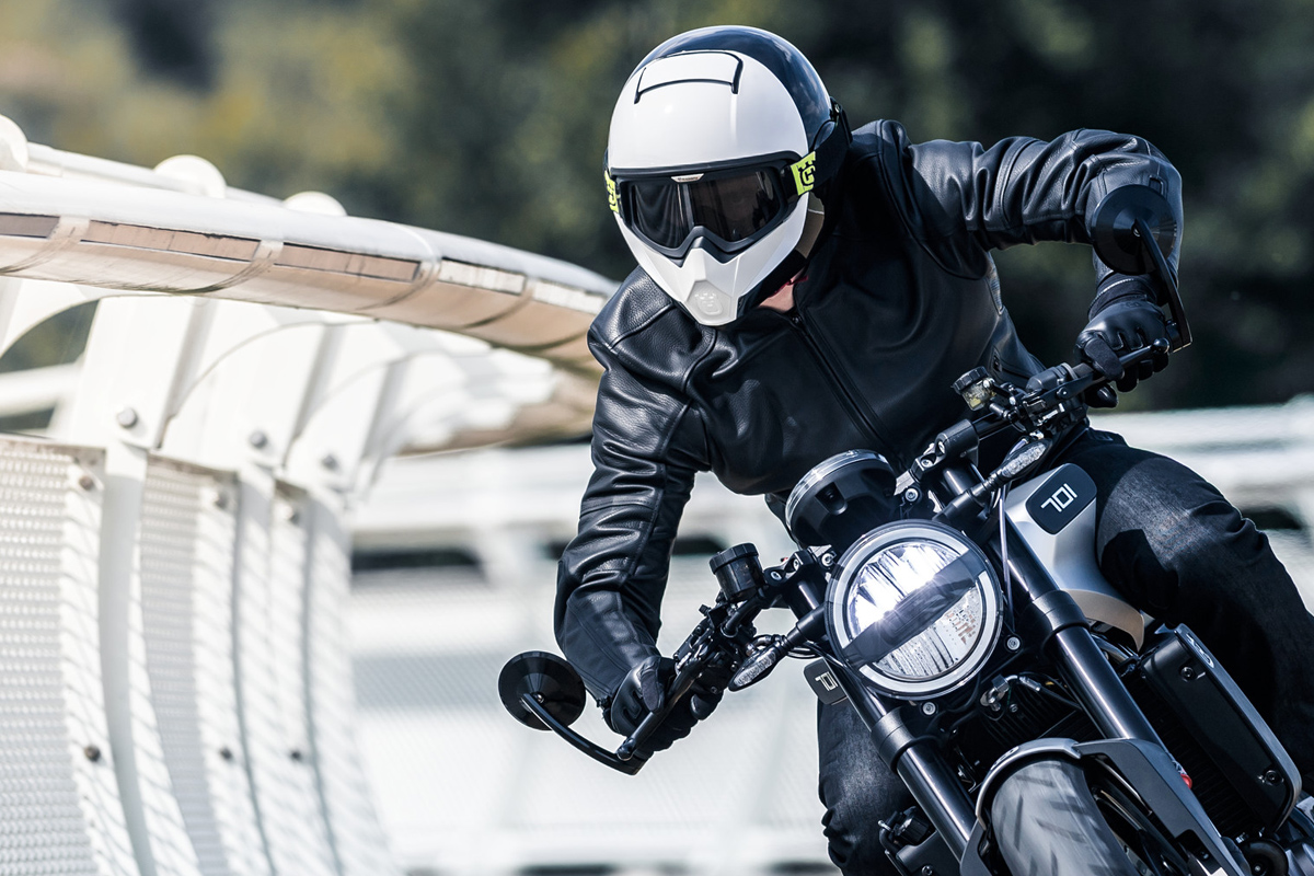 Riding Gear - Husqvarna Pilen Helmet | Return of the Cafe Racers
