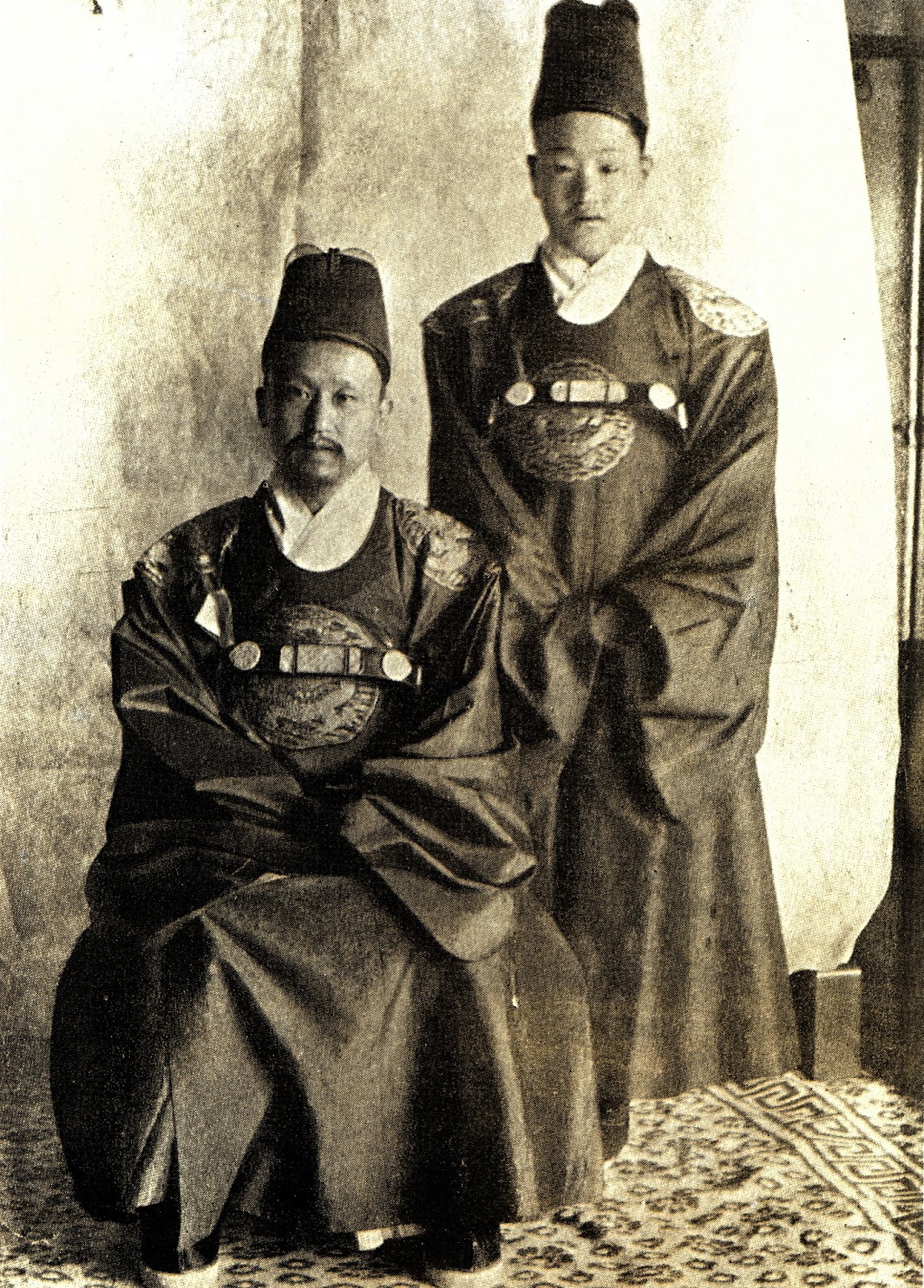 Footnotes Teaching Modern Korean History