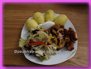 Putengyros aus dem Russel Hobbs mit Pellkartoffeln, Quark und gemischten Salat