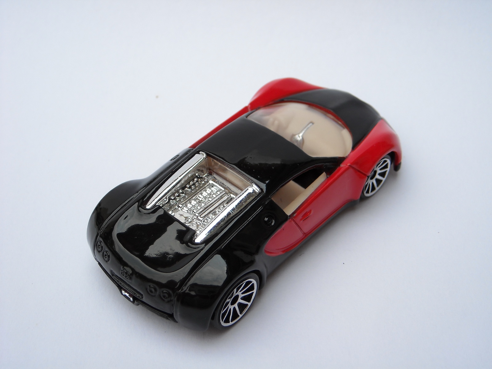Matchbox Memories Matchboxon kívüliek Hot Wheels Bugatti Veyron
