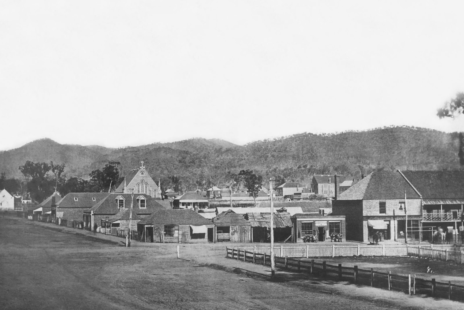 Historical Australian Towns Mudgee, NSW The Nest in The Hills