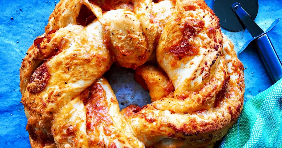 Pepperoni Pizza Wheel (and Wreath)!