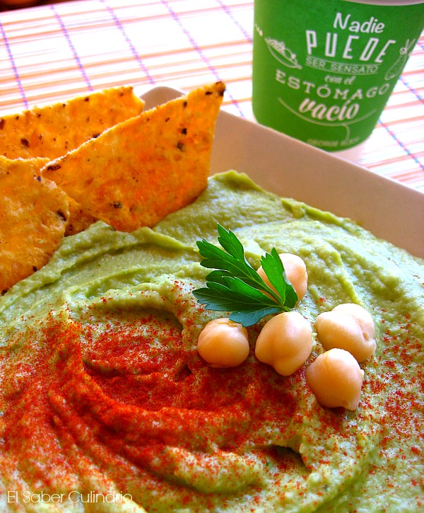 hummus de aguacate con tahini para dipear