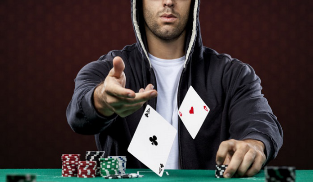 Mari Kita Mengenal Trik Bluffing lebih jauh dalam permainan Poker