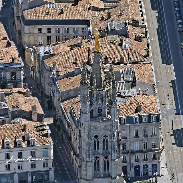 Vierge à l'enfant Notre Dame d'Aquitaine - Tour Pey Berland à Bordeaux