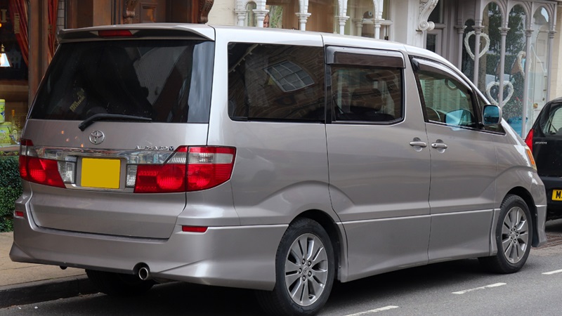 Toyota Alphard Generasi Kedua: Kemewahan yang Teruji Waktu