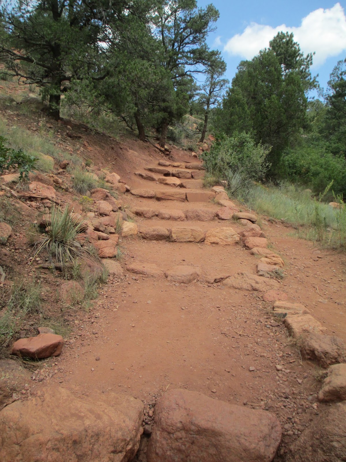Ten Wheels Turnin': Big Rocks, Big RED Rocks