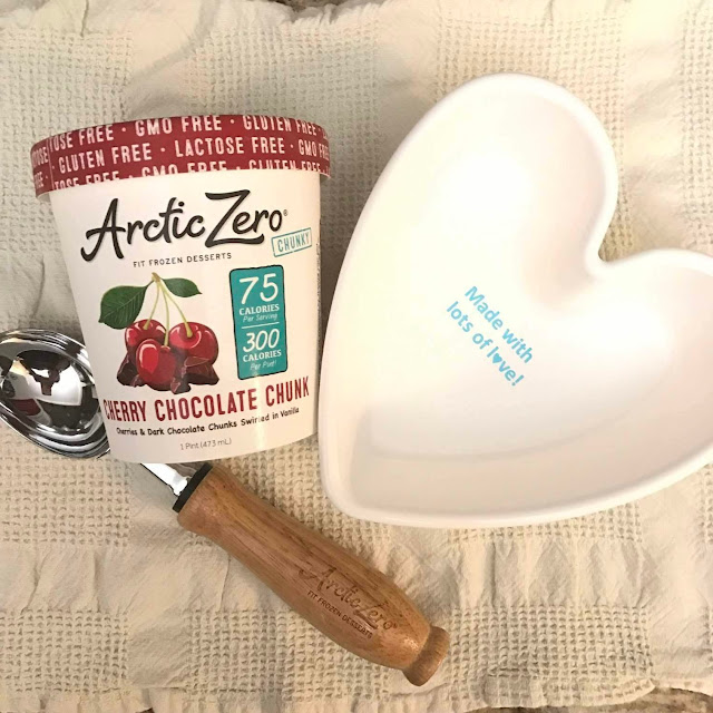 arctic zero new flavors lactose free ice cream non GMO Kosher low glycemic dairy free dessert vegetarian paleo low FODMAP stomach problems IBS cherry chocolate chunk