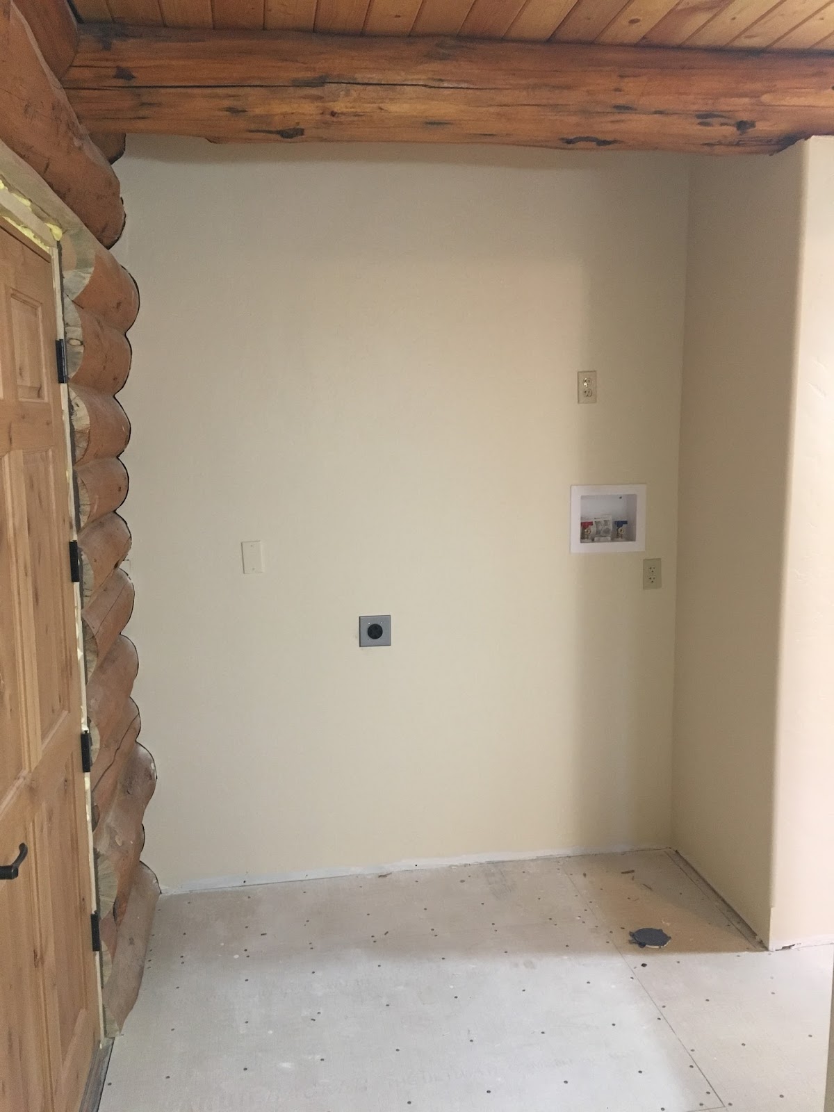 Anderson Log Cabin Fever Log Home Building August 2017 Back Hall