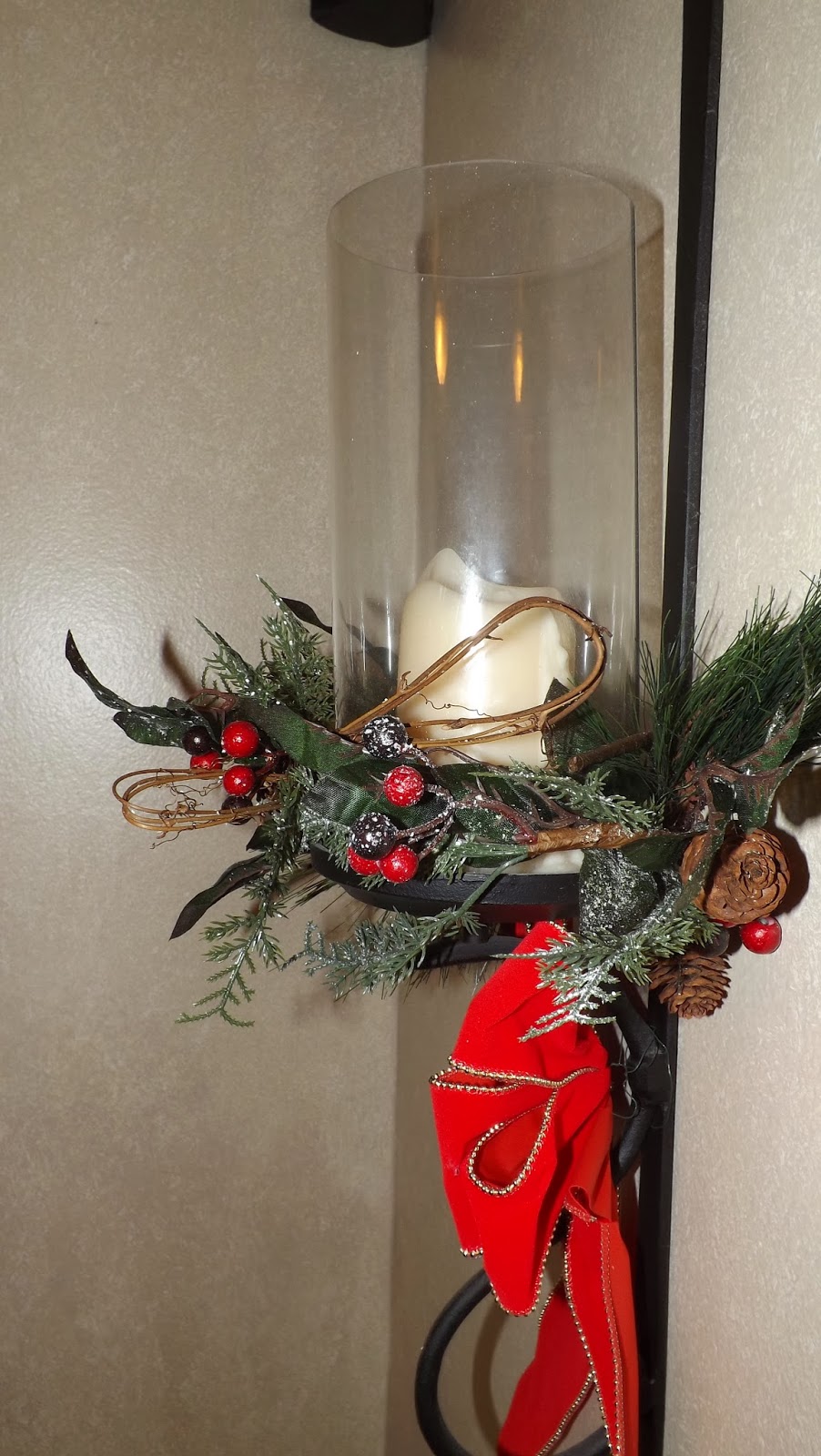 HOME FOOD GARDEN Wall Sconces Decorated for Christmas