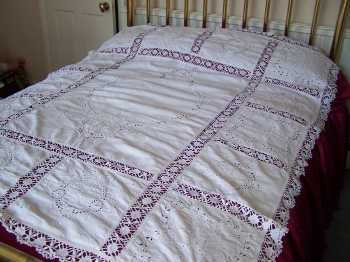 THE ANTIQUE LINEN CUPBOARD Antique bedspreads for the summer