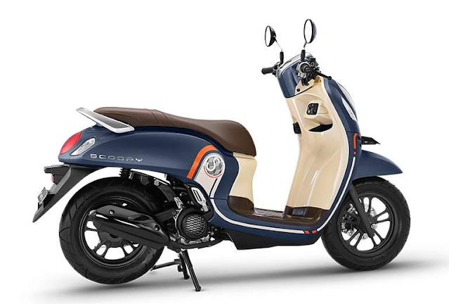 All New Scoopy Fashion Blue