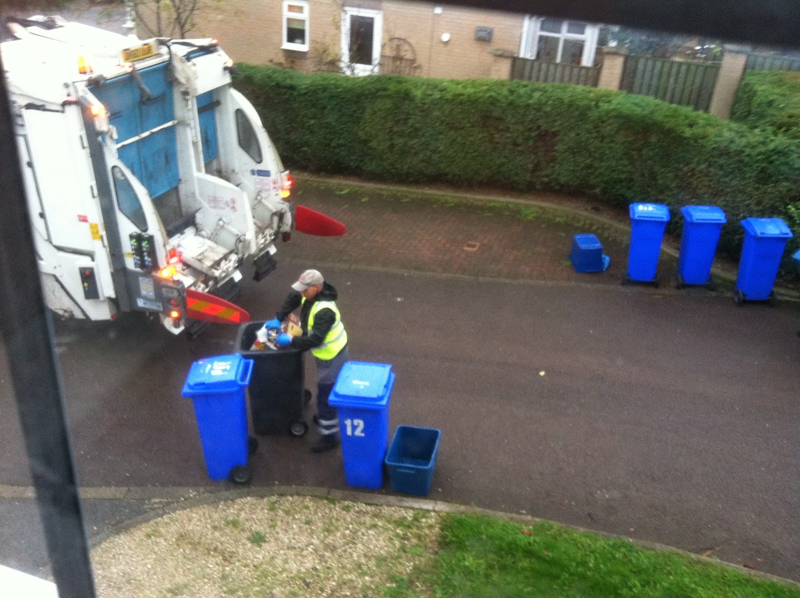 Our Footsteps in Leeds RUBBISH DAY