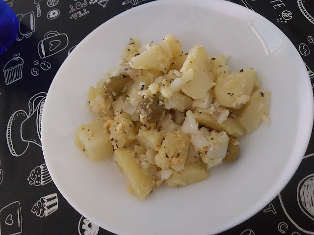 Ensalada De Patata Y Bacalao Con Aliño De Albahaca
