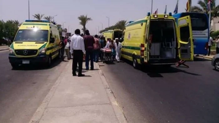 إصابة 7 سائحين فى حادث تصادم بطريق أسوان القاهرة الزراعي