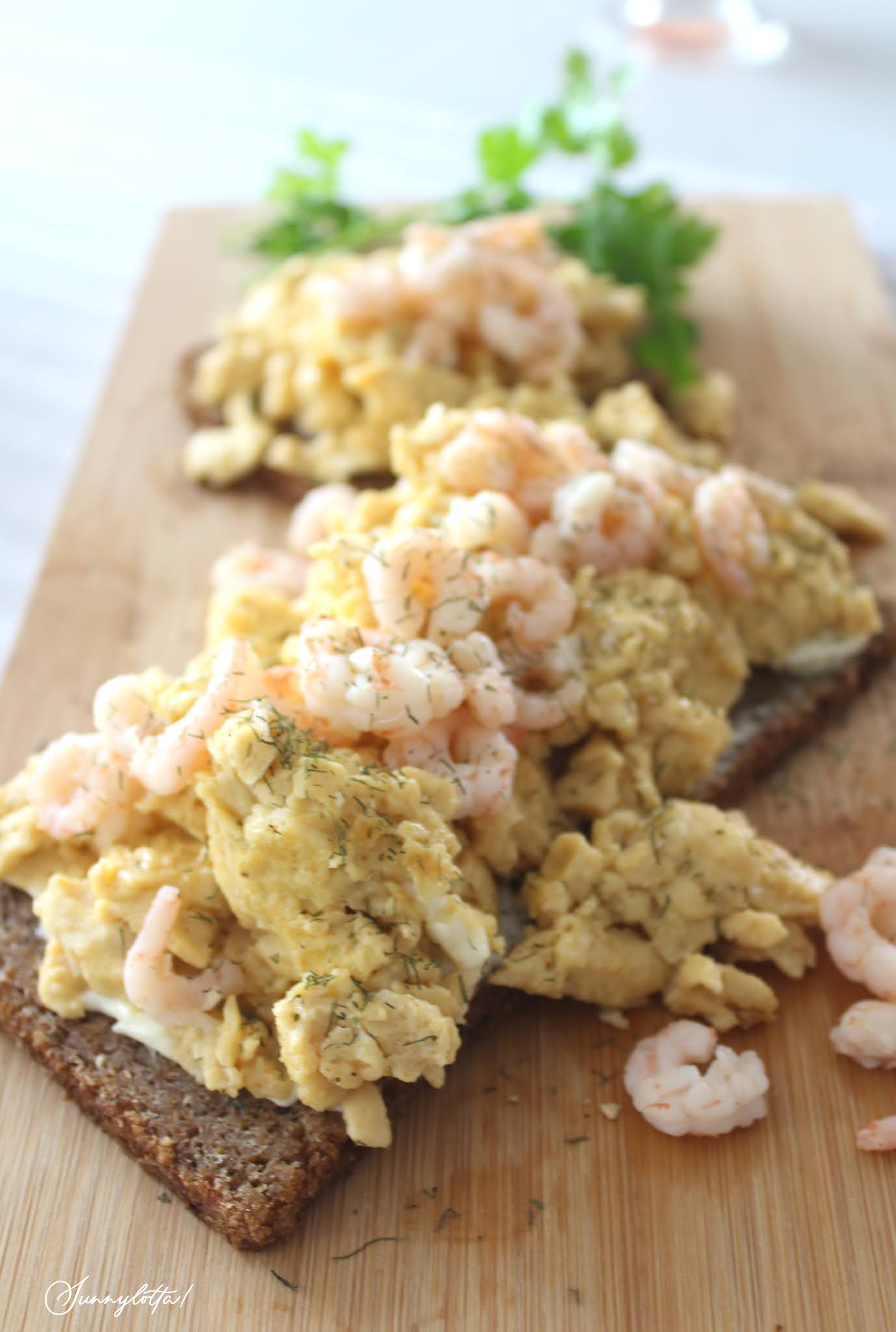 Vesper - Rührei mit Krabben | Sunnylotta