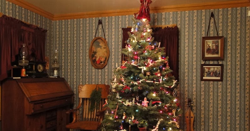 Passion for the Past: O Christmas Tree: A Family Tradition