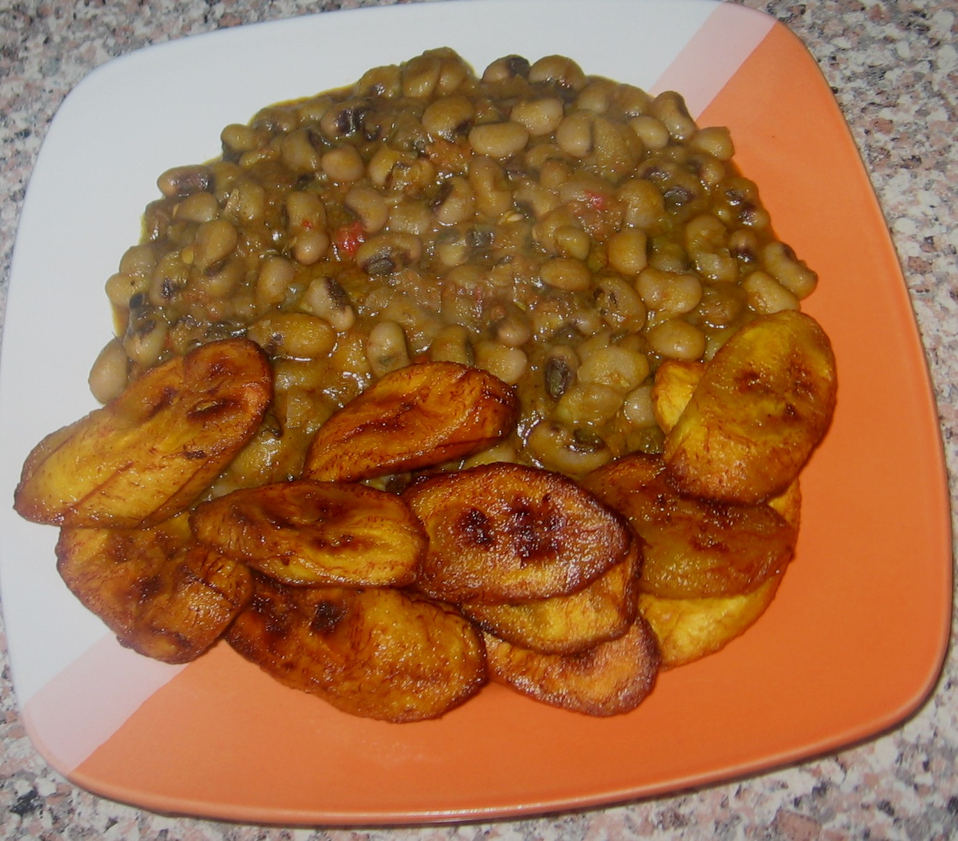 Dodo (Ripe Plantain) With Fried White Beans