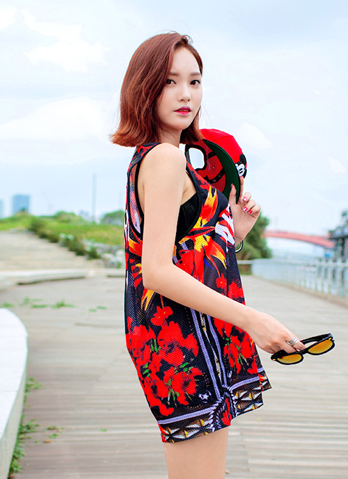 [Chuu] Floral Jersey KSTYLICK Latest Korean Fashion KPop Styles