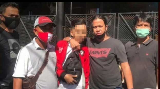Tim Klewang Satreskrim Polresta Padang mengamankan seorang remaja GN