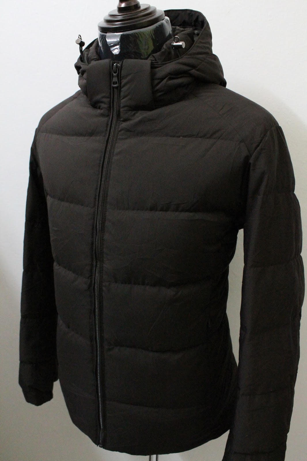 BUNDLEBARANGBAEK: Original UNIQLO Winter Hoodie Jacket ( SOLD OUT )